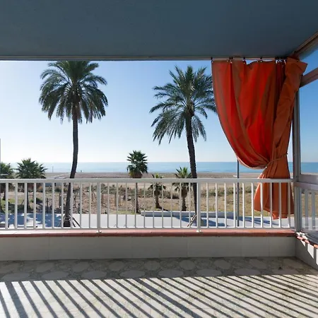 En 1era Linea Mar Con Terraza De 25m2 * Castelldefels